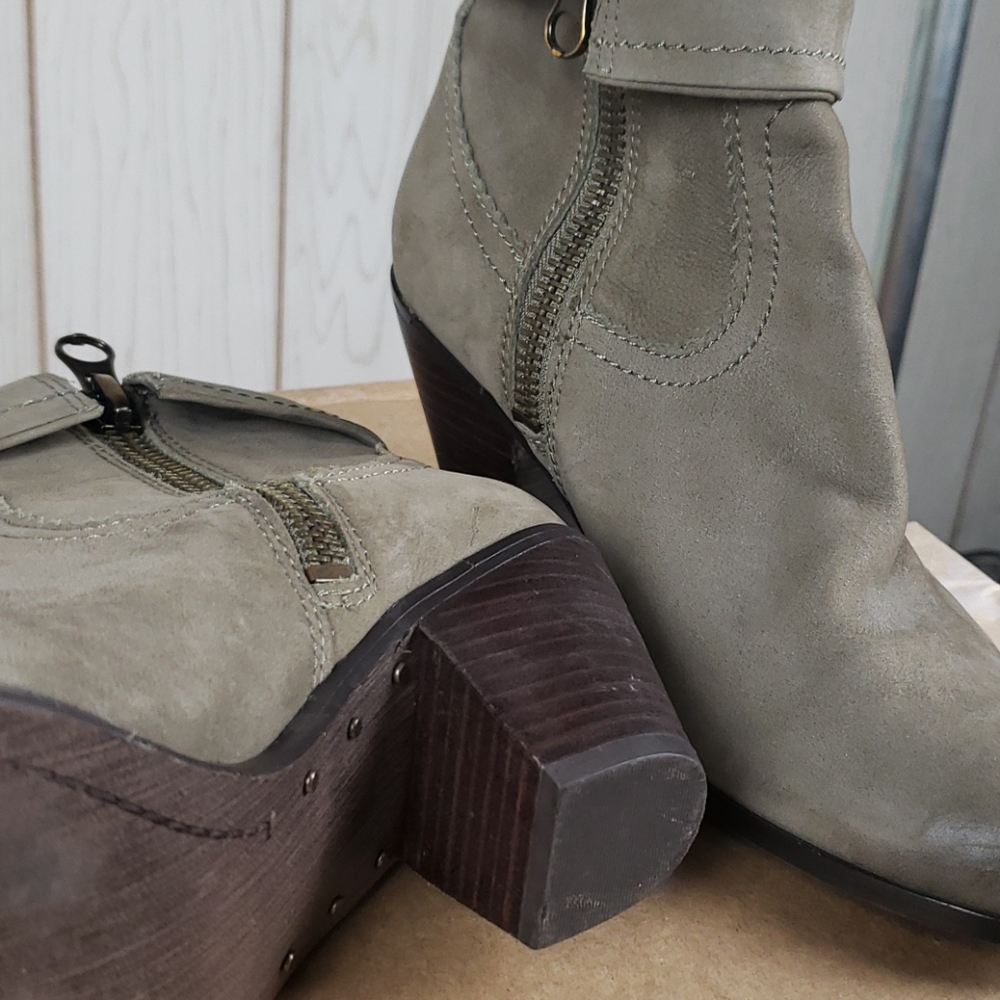 Sam Edelman - Picture 2 of 2